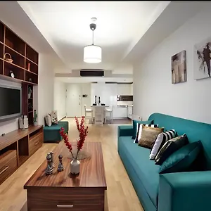 https://luxury-residence-in-ili-pool-garage-gym.istanbul-turkeyhotels.com